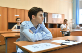 Дума приняла закон о бесплатном профобучении девятиклассников, не сдавших ГИА