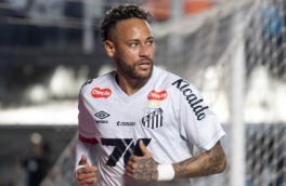 Семья футболиста Неймара купила права на бренд Пеле