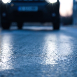 В Москве и области объявили "желтый" уровень погодной опасности из-за гололедицы
