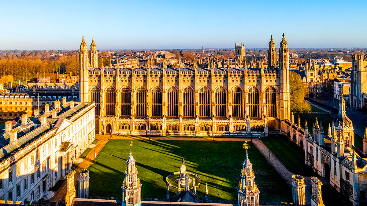 Кембриджский словарь назвал слово года