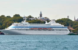 В Стамбуле отказались принять круизный лайнер из Сочи с 630 туристами из России