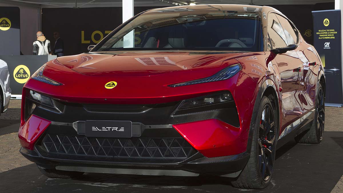 Кроссовер Lotus Eletre
