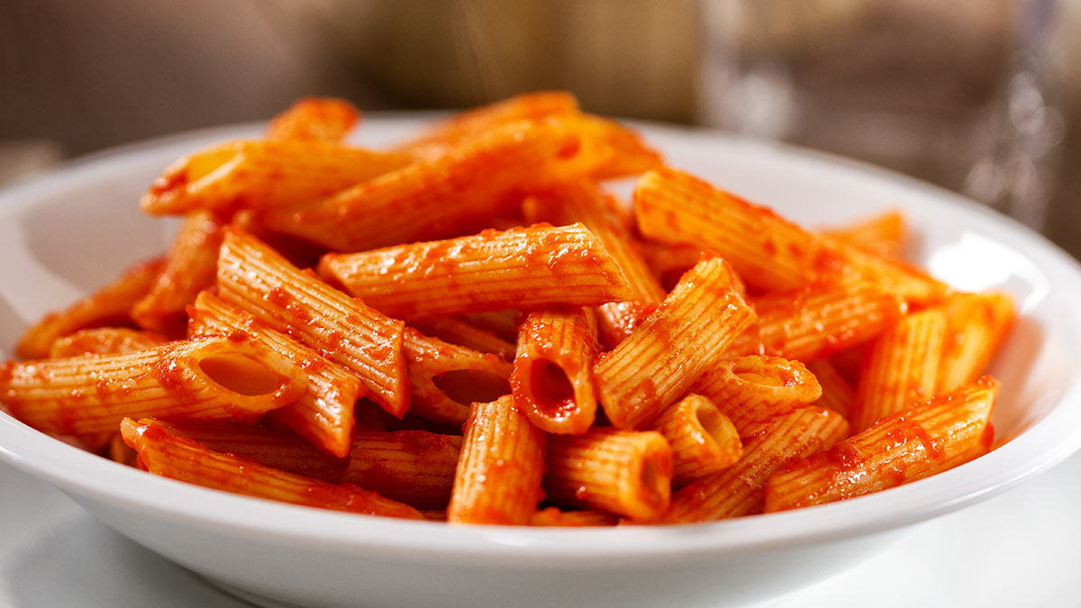 Макароны с соусом