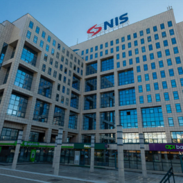 Российские совладельцы NIS готовы продать свою долю – Минэнерго Сербии