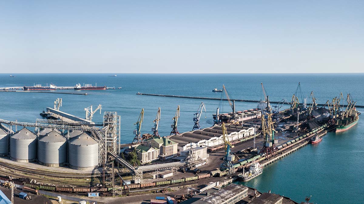 В оперштабе Краснодарского края рассказали о последствиях ночной атаки БПЛА на порт Туапсе