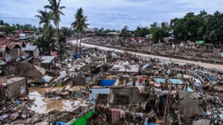 Тайфун "Калмаэги" привел к гибели на Филиппинах 66 – или даже 93 человек