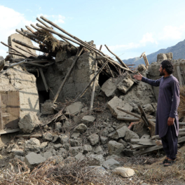 Не менее 10 человек погибли и более 260 пострадали в результате землетрясения в Афганистане