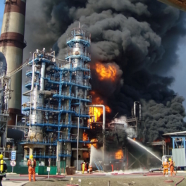 В Белоруссии вспыхнул пожар на НПЗ