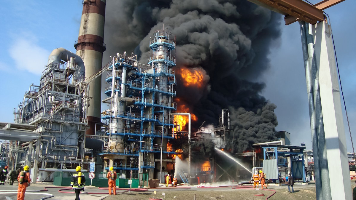 Пожар на НПЗ