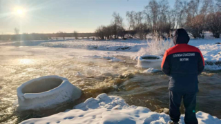 В Якутии прорвало дамбу во время сброса воды