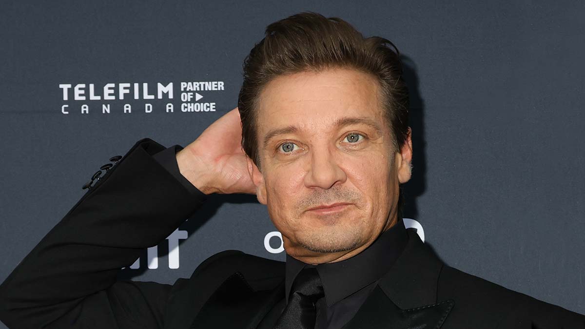 Джереми Реннер