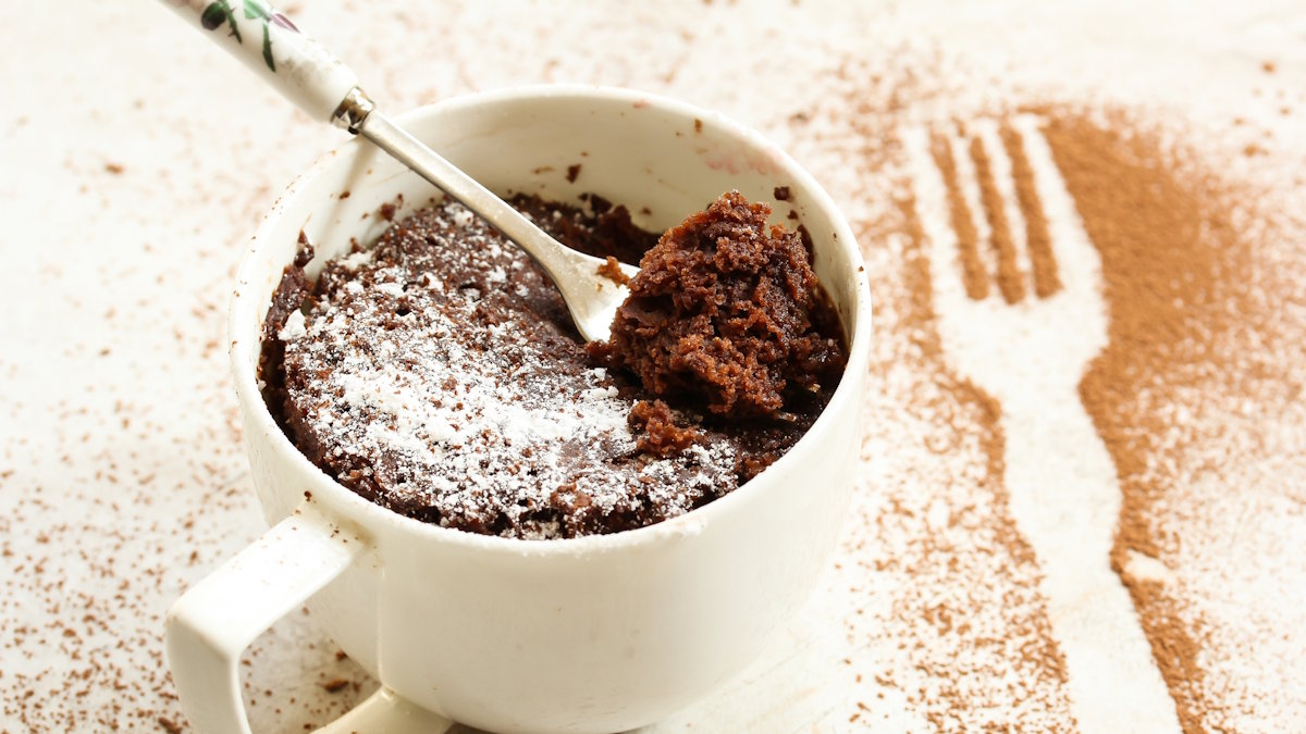 Шоколадный торт в кружке