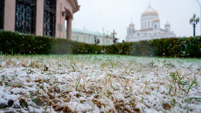 Когда Москву покроет снег, рассказал синоптик