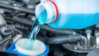 Дешево и эффективно: как сделать хороший стеклоочиститель своими руками