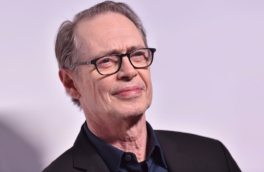 К третьему сезону сериала о неугомонной Элсбет Тасиони присоединились Стив Бушеми и еще две звезды