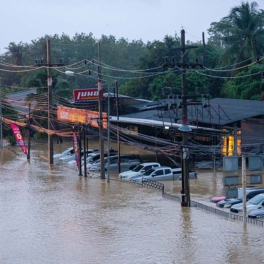 В Таиланде число жертв наводнения достигло 162