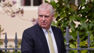 Король Великобритании Карл III будет выплачивать пособие лишенному титулов принцу Эндрю