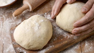 Чем заменить яйца в тесте: неочевидные, но эффективные альтернативы для пышной выпечки