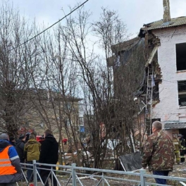 Трех человек госпитализировали после взрыва газа в многоквартирном доме под Тулой