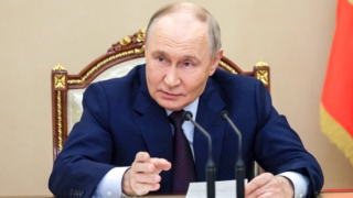 Путин поручил проработать возможную подготовку испытаний ядерного оружия