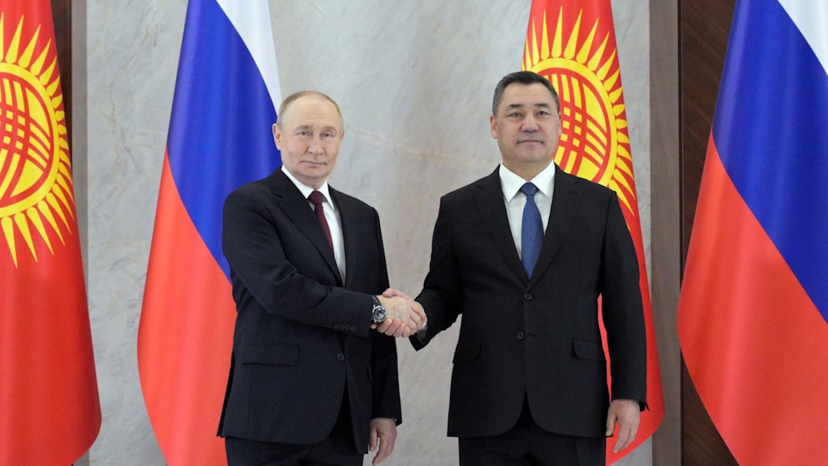 Президент РФ Владимир Путин и президент Киргизии Садыр Жапаров