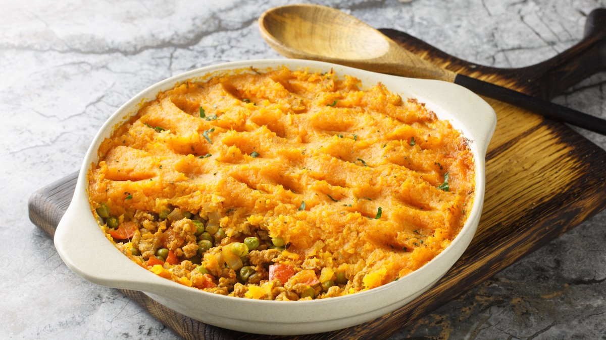 Запеканка из картофеля с фаршем и овощами