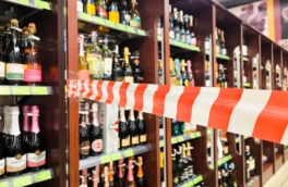 Время продажи алкоголя сократят в Пермском крае и Курганской области