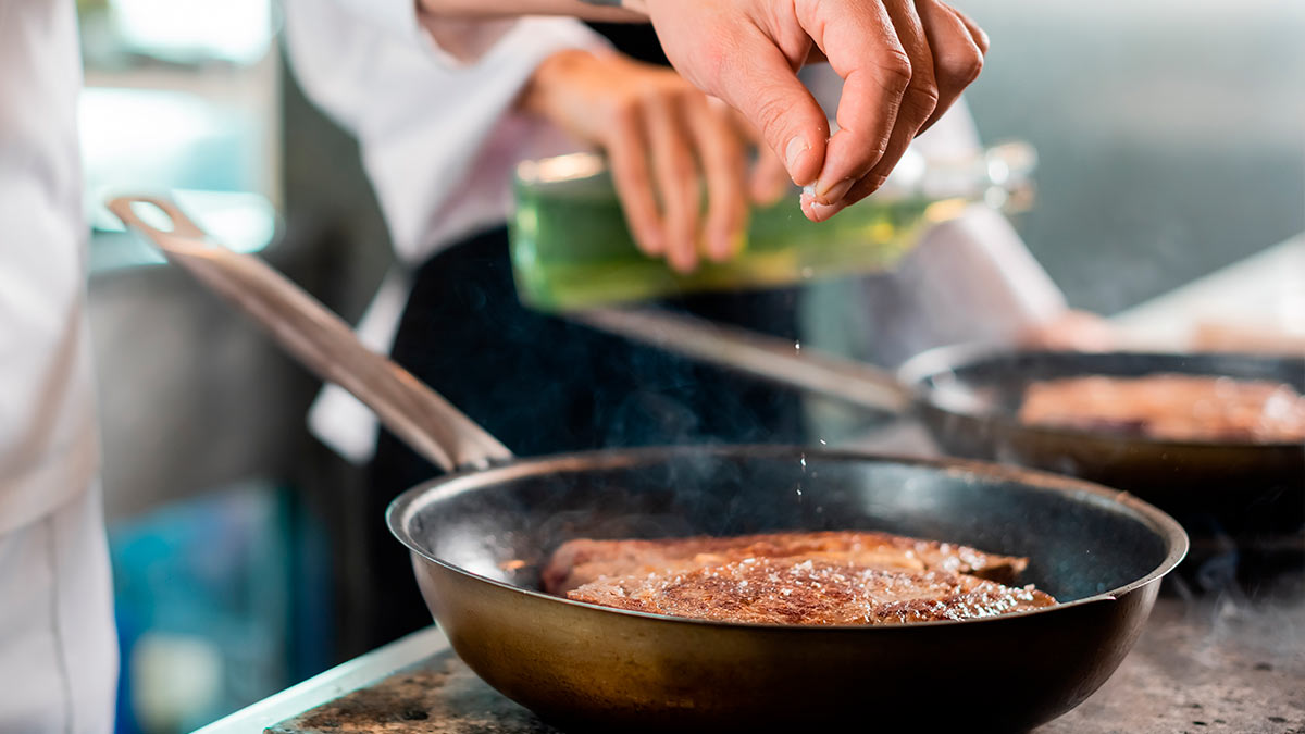 Зачем обжаривать мясо перед тушением