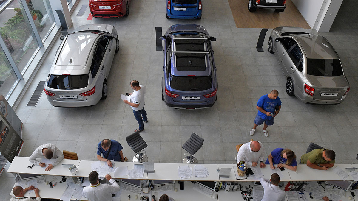 Идеальный шторм продолжается: итоги и прогнозы российского авторынка