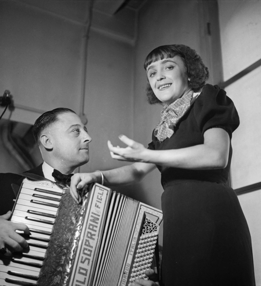 Эдит Пиаф в юности