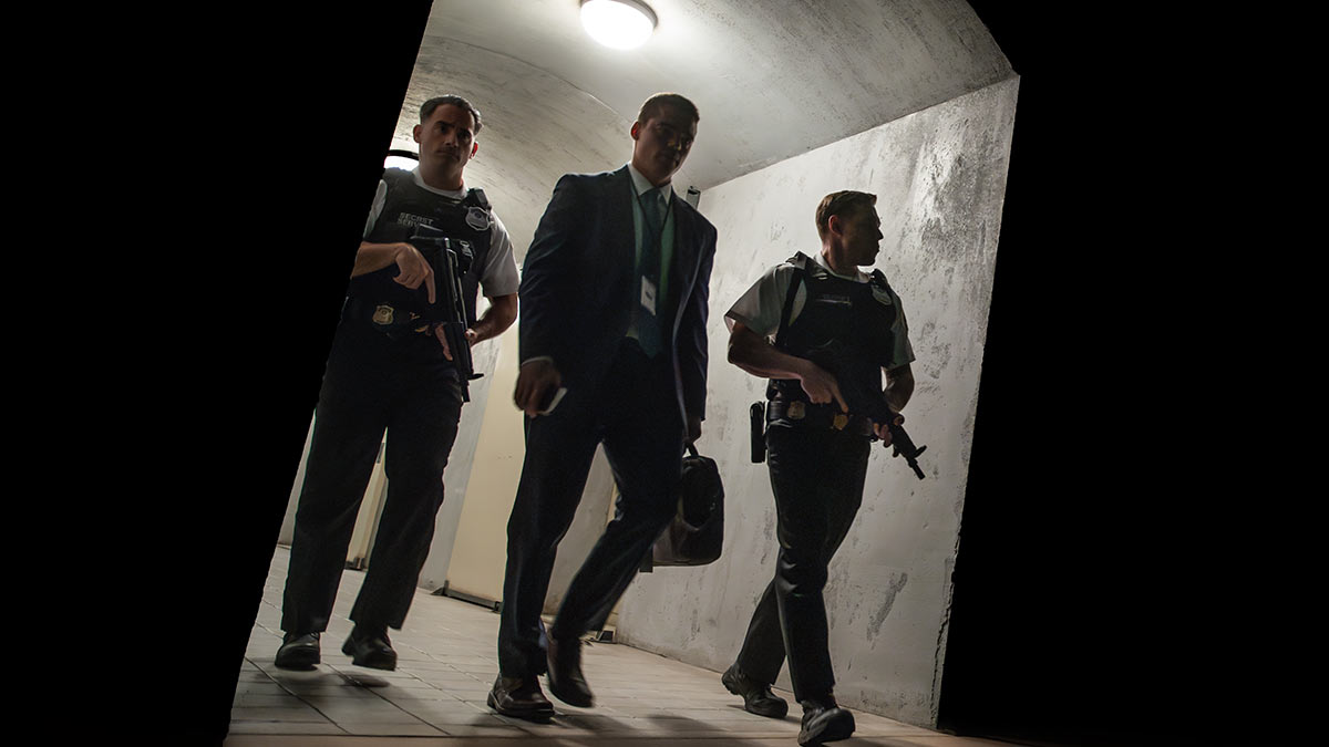 Кадр из фильма "Дом динамита"