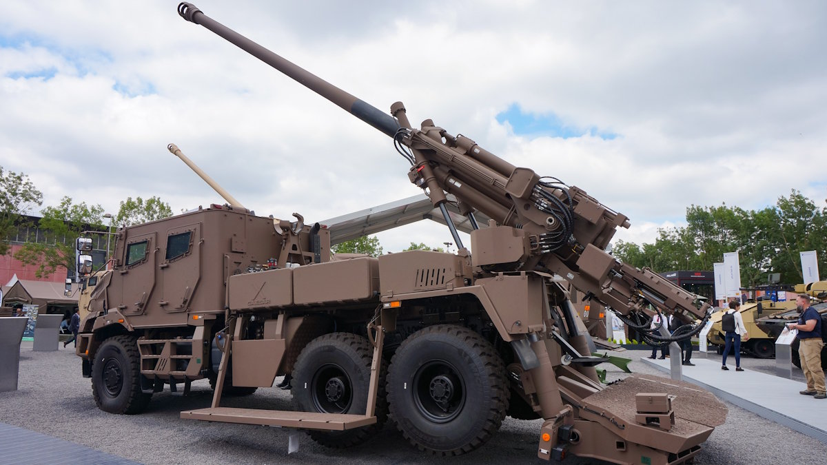 Французская cамоходная артиллерийская установка "Caesar" (архивное фото)