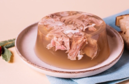 Как сварить прозрачный словно слеза холодец: один важный ингредиент и лайфхаки опытных кулинаров