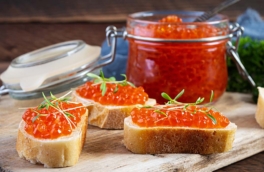 Во сколько обойдется бутерброд с красной икрой к новогоднему столу?