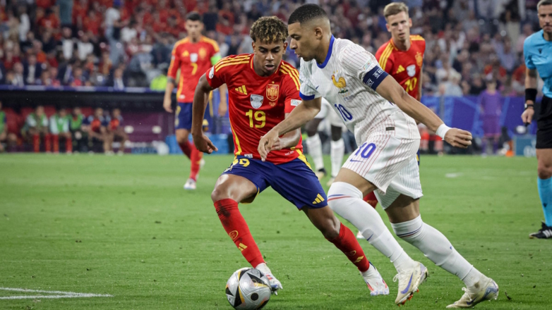 Мбаппе и Ламин Ямаль стали самыми дорогими футболистами в Испании по версии Transfermarkt