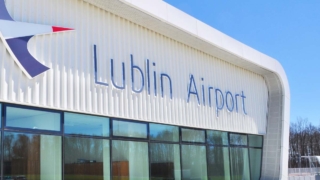 Польша приостановила работу 2 аэропортов для "обеспечения государственной безопасности"