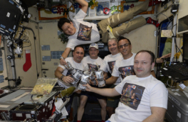 Как Новый год отметят на орбите?