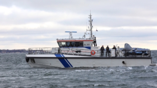 Финские власти задержали судно, подозреваемое в повреждении подводного кабеля