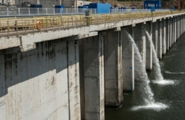 На Украине заявили о повреждении дамбы Печенежского водохранилища