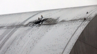 Новый удар по саркофагу Чернобыльской АЭС может его разрушить, заявил директор станции