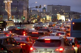 Предновогодние заторы на дорогах Москвы: когда ждать пик 10-балльных пробок
