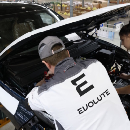 Сборка автомобилей Evolute по полному циклу началась в России