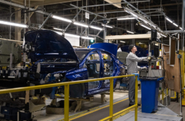 АвтоВАЗ возвращается к пятидневной неделе на фоне роста производственных планов