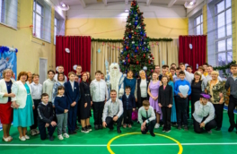 В школу-интернат Кингисеппа благодаря поддержке "Ростерминалугля" пришел Дед Мороз с подарками