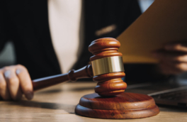 Суд постановил выселить петербурженку, продавшую квартиру под влиянием мошенников