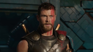 Тор просит о помощи в тизере к фильму "Мстители: Судный день"