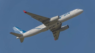 Минпромторг выпустит 8 импортозамещенных самолетов Ту-214 в 2026 году