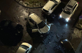 Автомобиль взорвался на парковке на юге Москвы