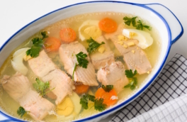 Почему заливная рыба не застывает и как это исправить: простой способ спасти праздничное блюдо