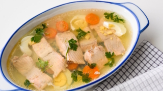 Почему заливная рыба не застывает и как это исправить: простой способ спасти праздничное блюдо